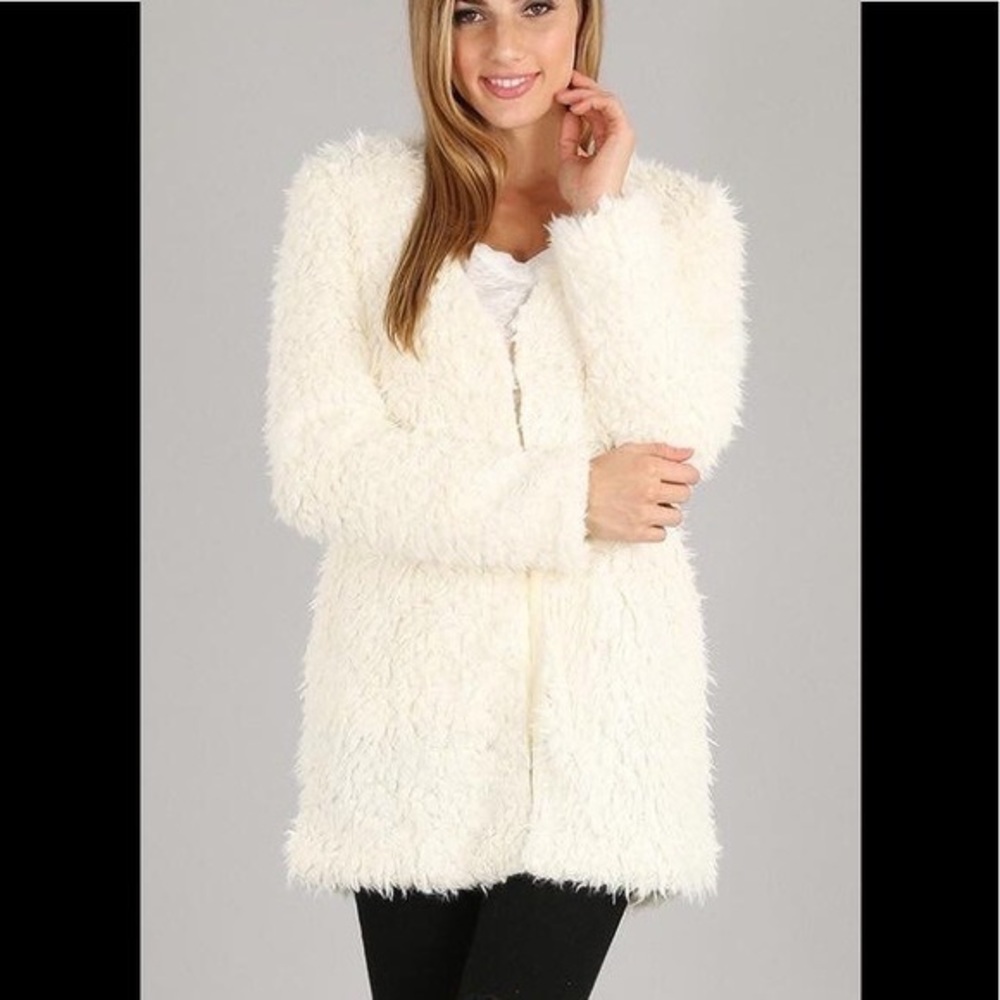 Ambiance White Faux Fur Jacket - Picture 1 of 11